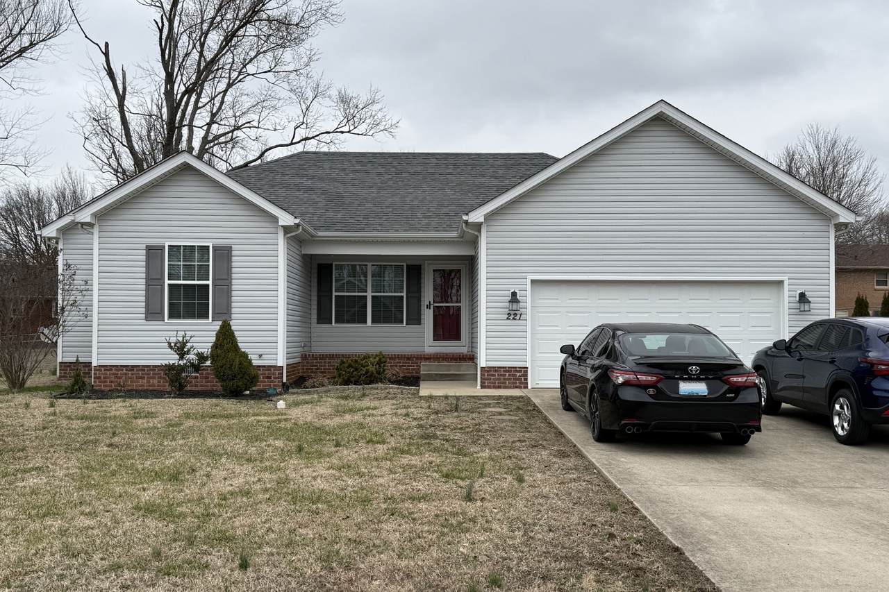 221 Logan Ln - Photo 1