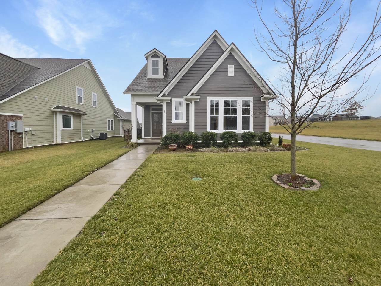 764 Ewell Farm Dr - Photo 1