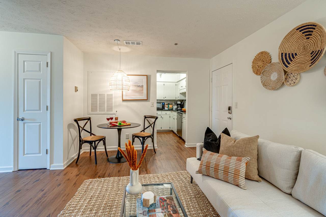 1808 State St - Photo 1