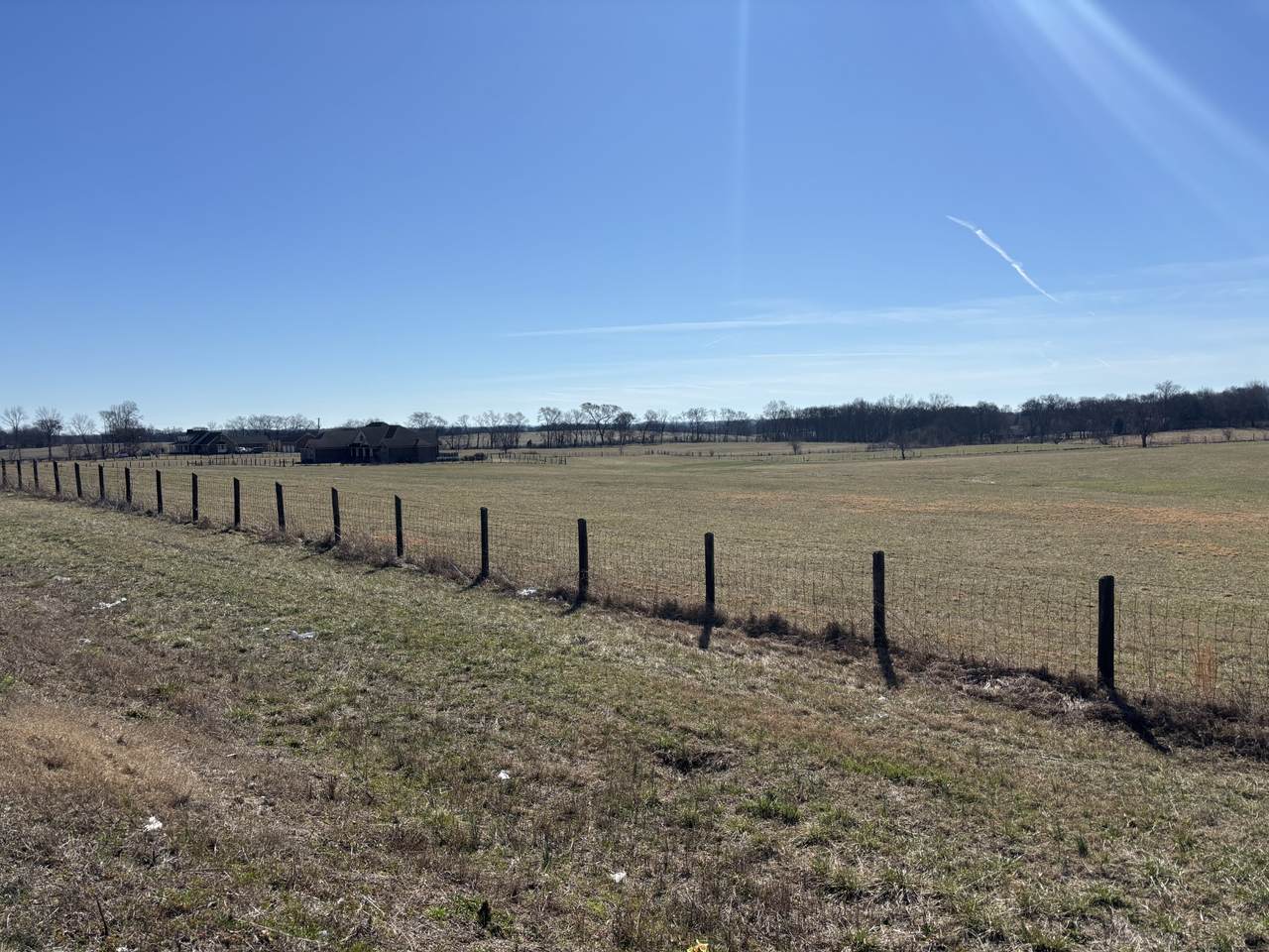 1714 Hartsville Pike - Photo 1