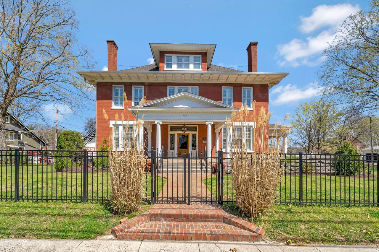 310 W 6th Street - Photo 1