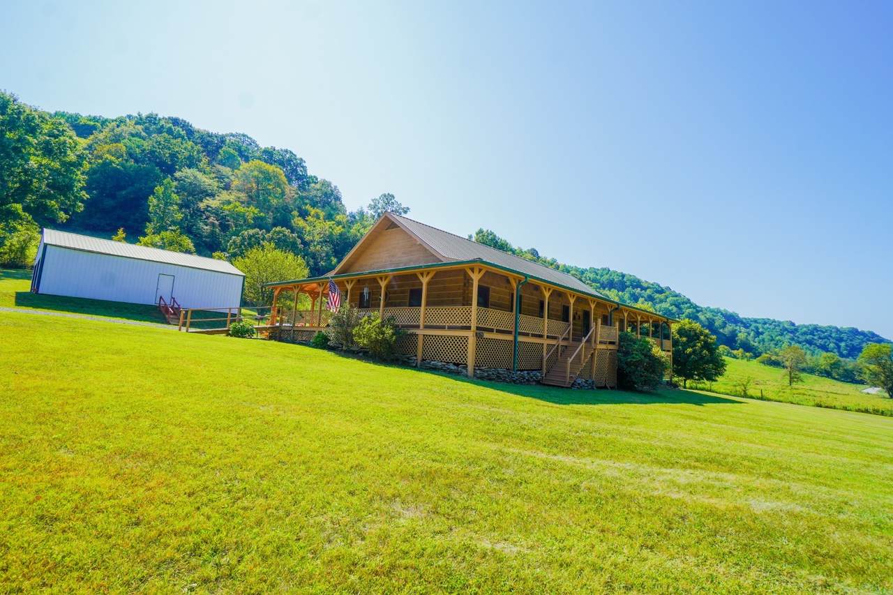 1675 Chigger Hollow Rd - Photo 1