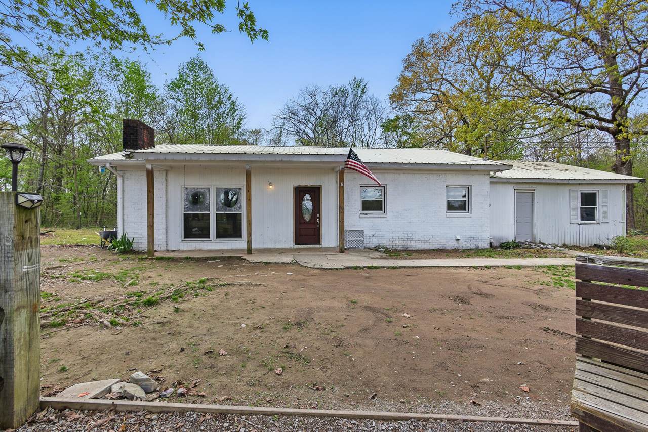 12 Dukes Ln - Photo 1