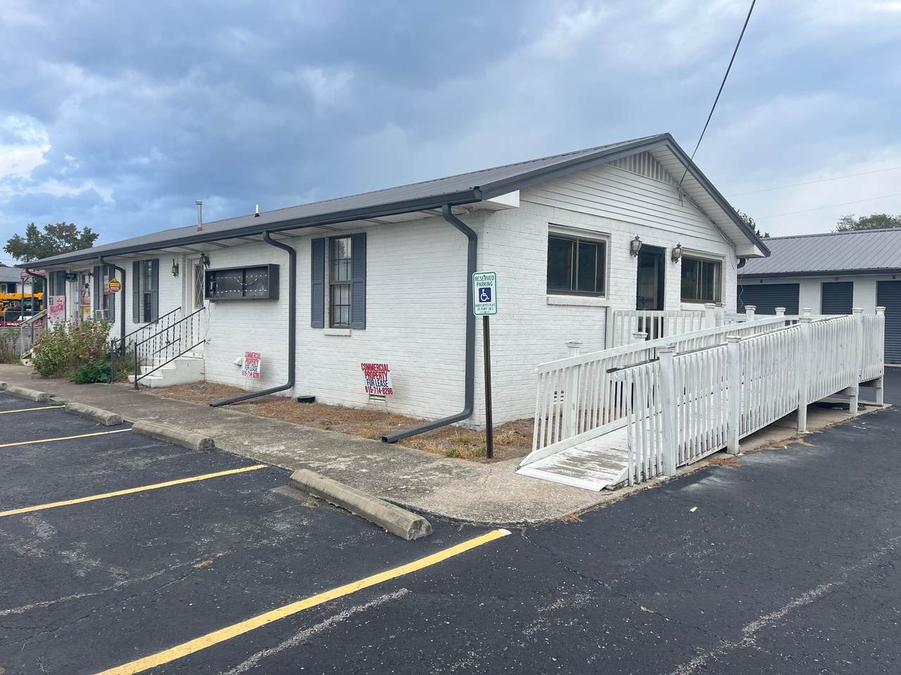 457 N Broadway - Photo 1