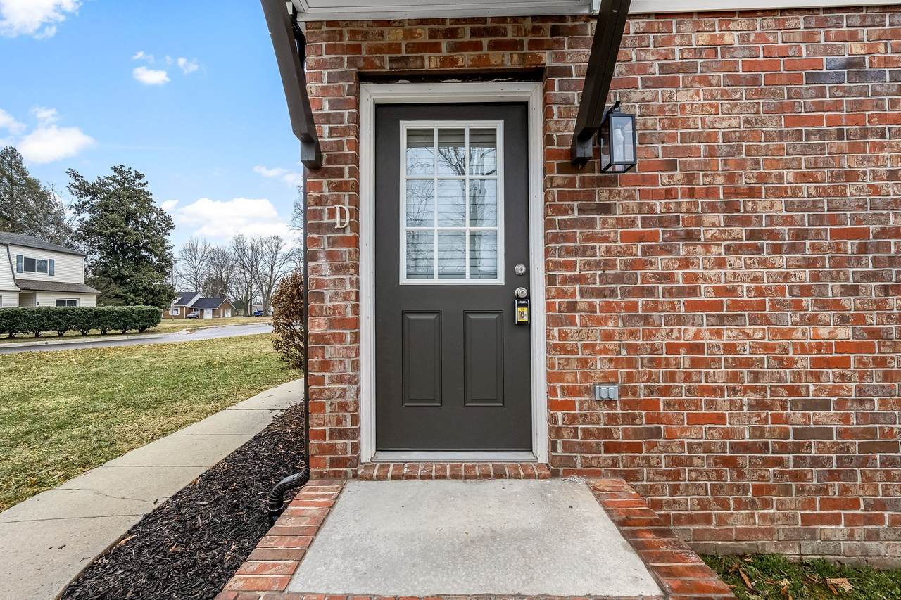 601 E Grundy St - Photo 1
