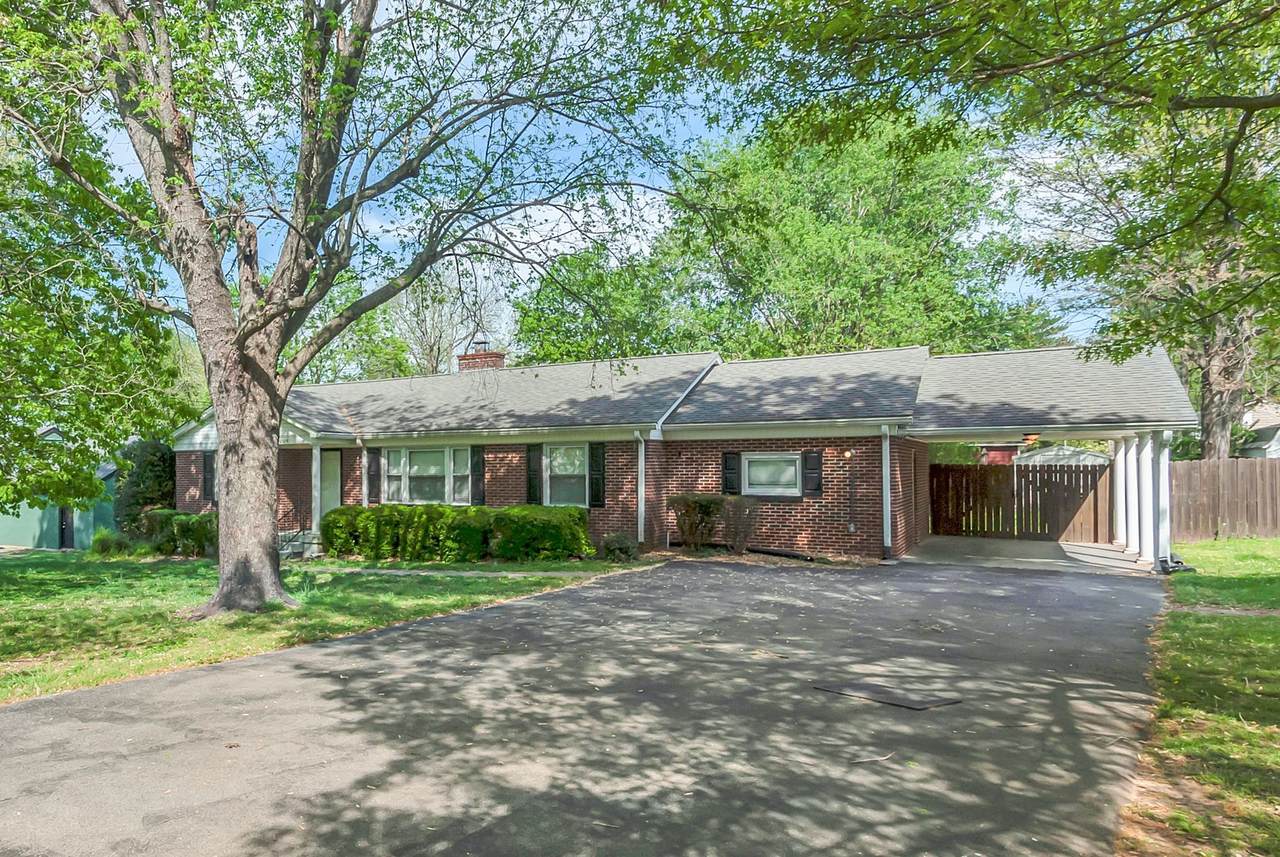 2719 Gray Circle - Photo 1