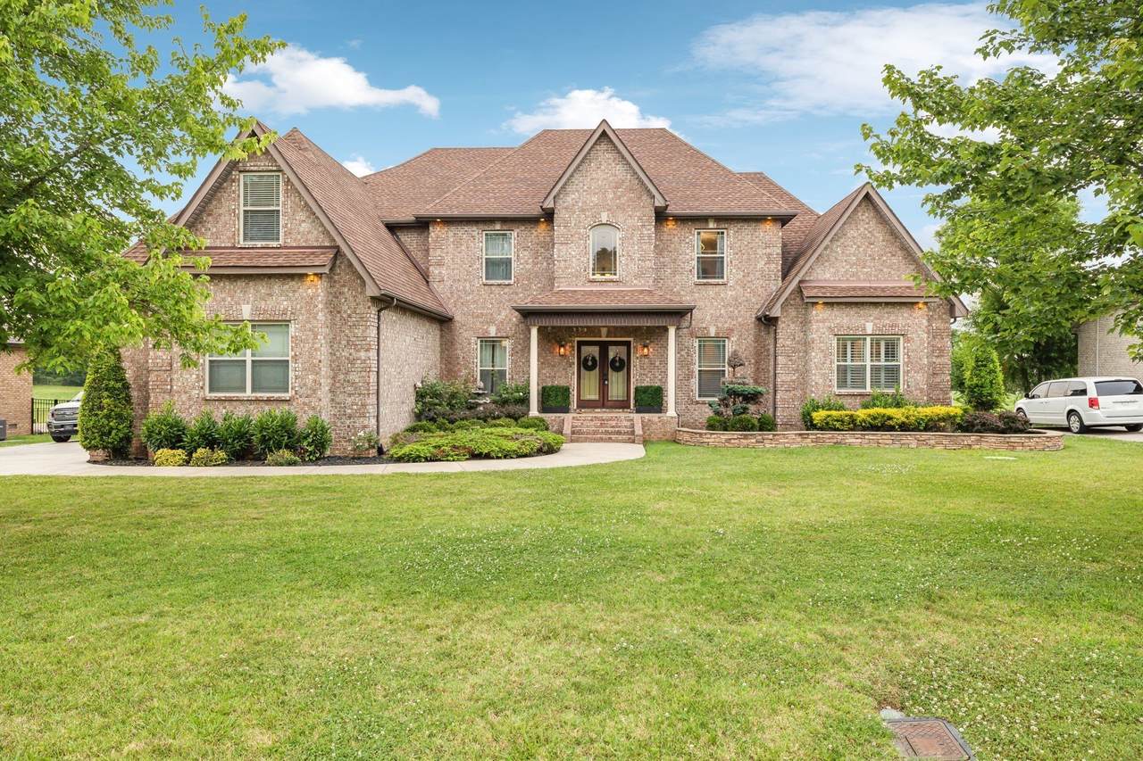 1212 Twin View Dr - Photo 1