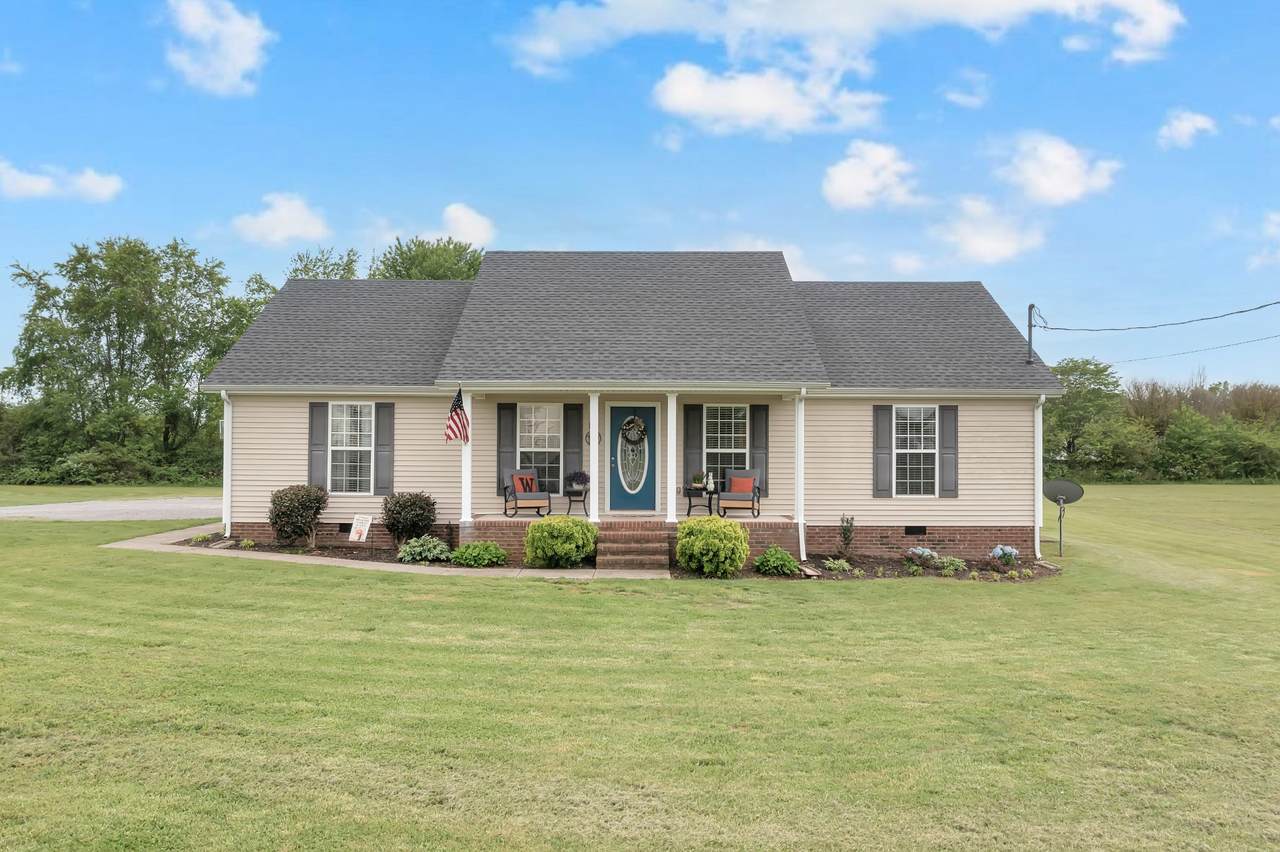 110 Broomsage Cir - Photo 1