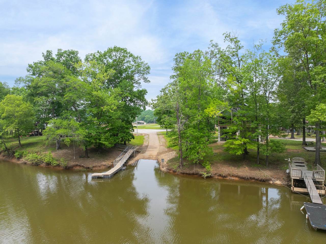 https://bt-photos.global.ssl.fastly.net/nashville/1280_boomver_1_RTC2865619-1.jpg