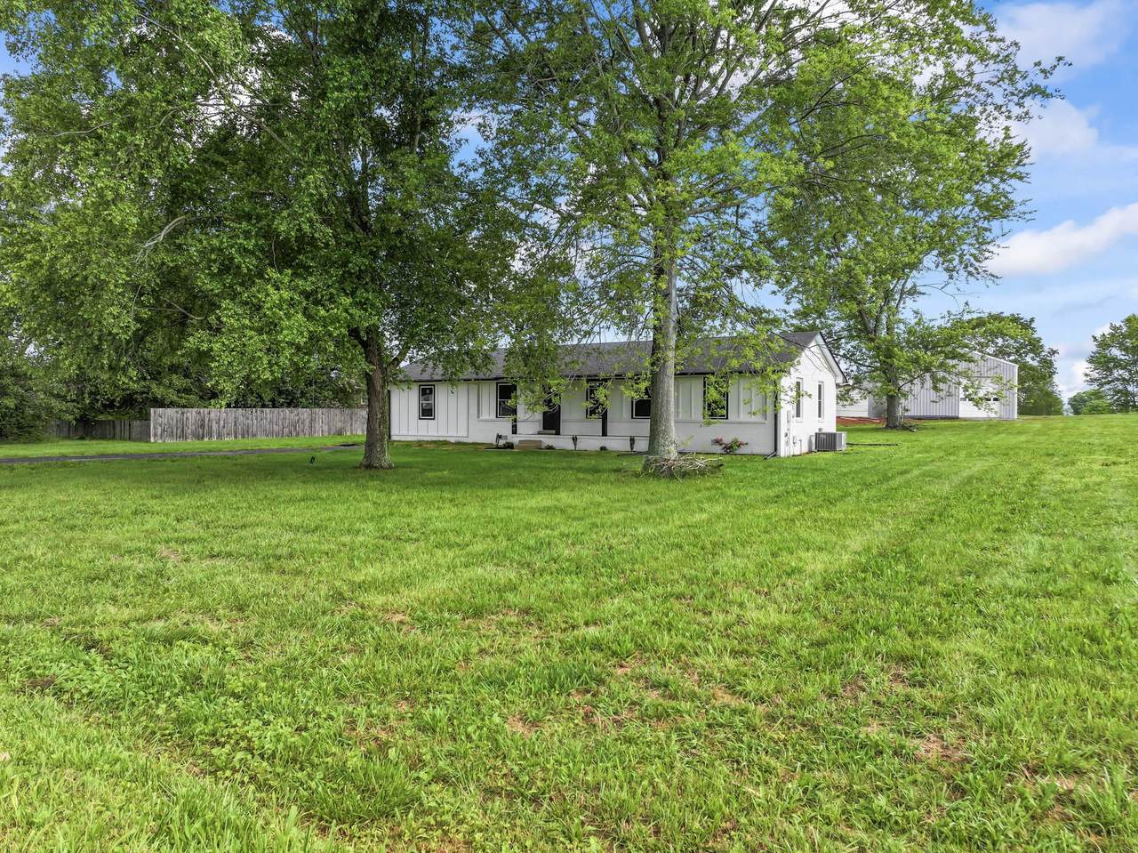 https://bt-photos.global.ssl.fastly.net/nashville/1280_boomver_1_RTC2867934-1.jpg