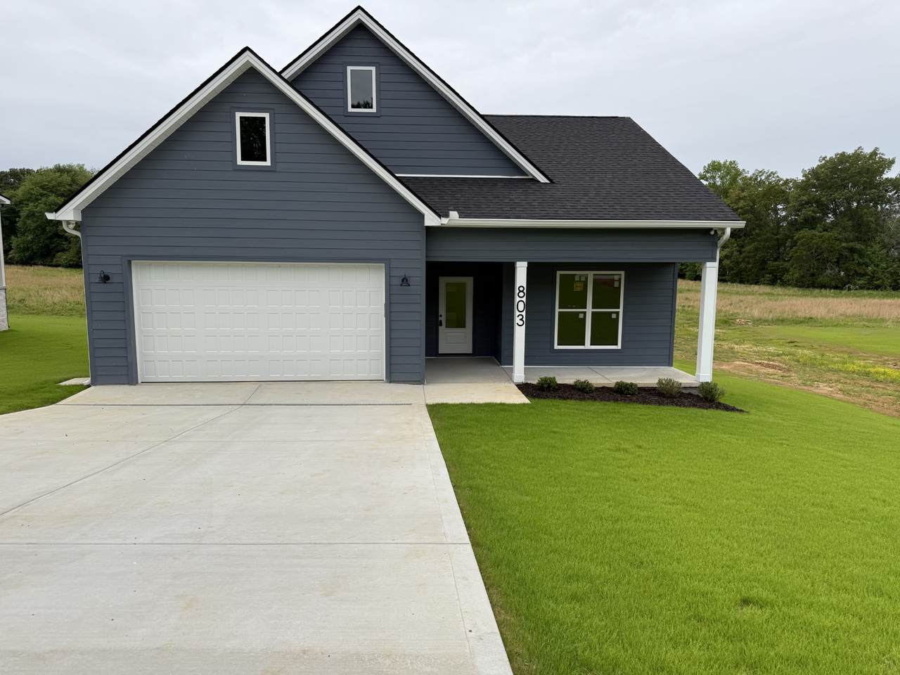 803 Oconner - Photo 1