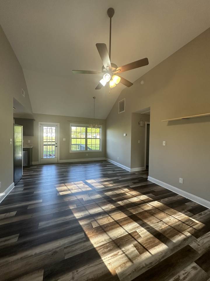 https://bt-photos.global.ssl.fastly.net/nashville/1280_boomver_1_RTC2882208-1.jpg