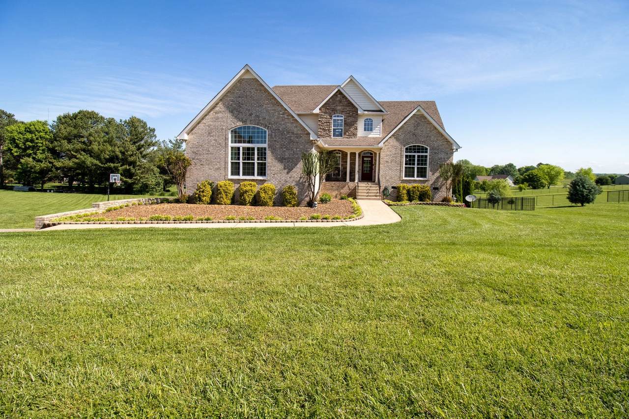 1021 Luton Way - Photo 1