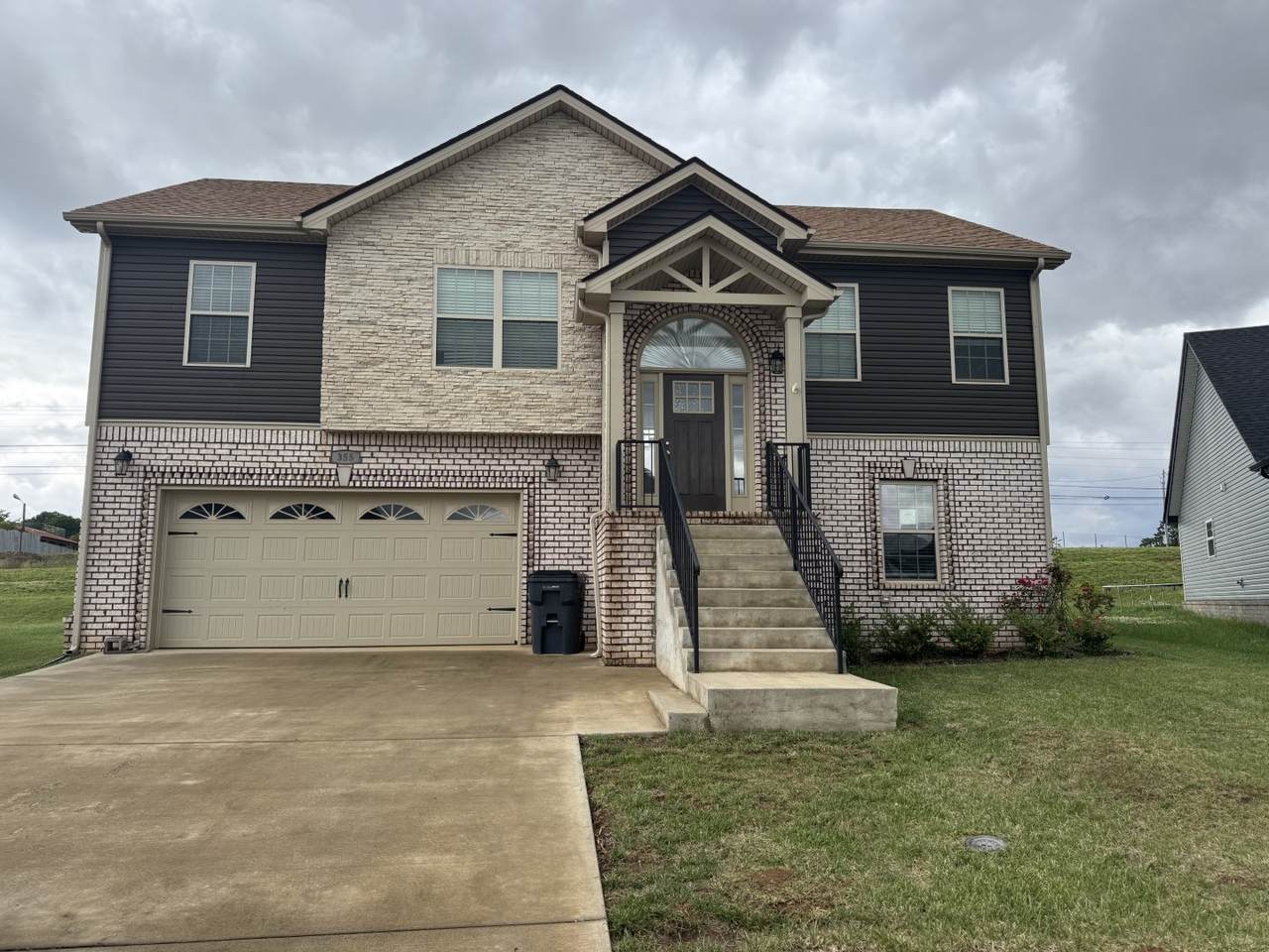 355 Dugger Dr - Photo 1