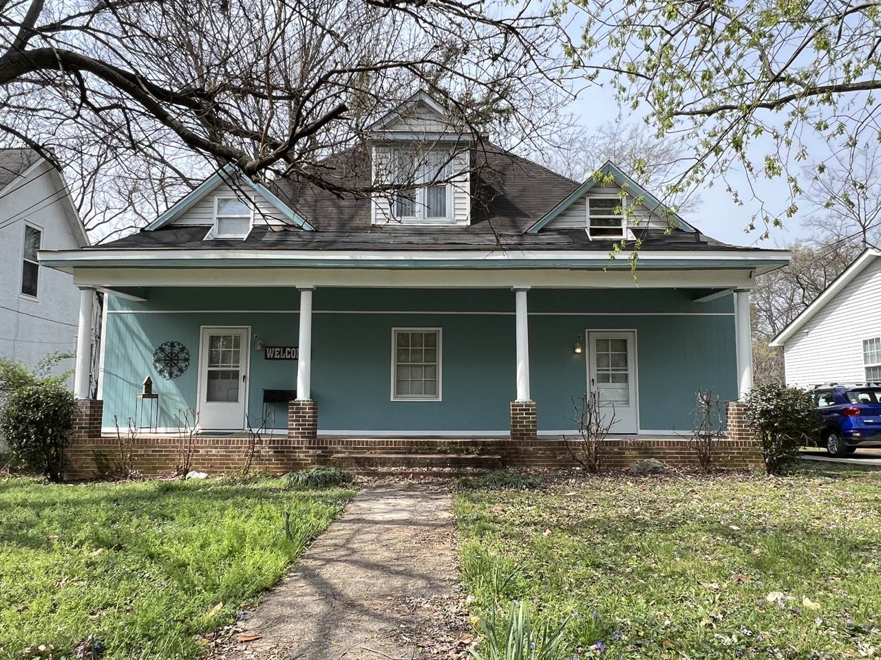 721 N Maple St - Photo 1