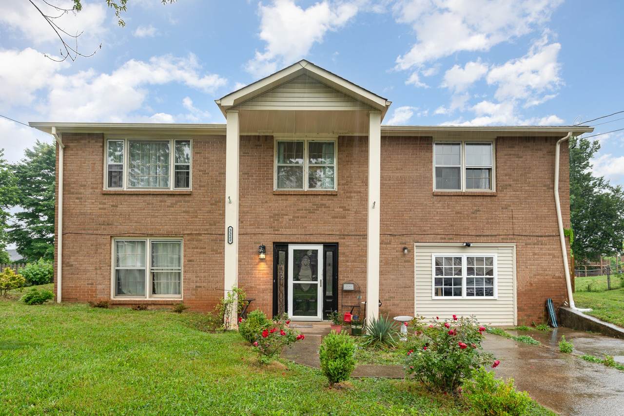 3322 Carrie Dr - Photo 1