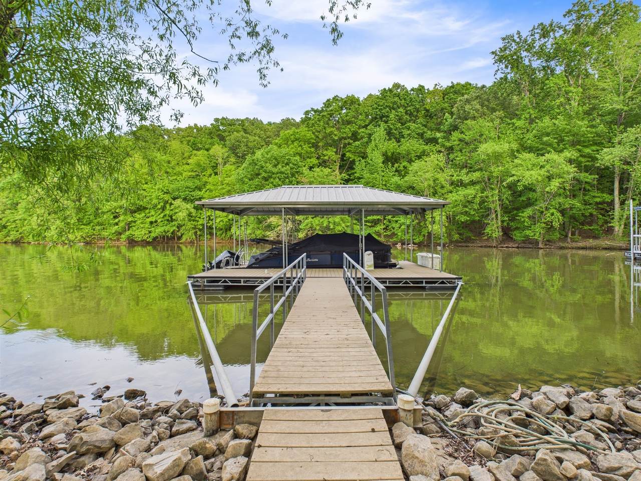 https://bt-photos.global.ssl.fastly.net/nashville/1280_boomver_1_RTC2883855-1.jpg