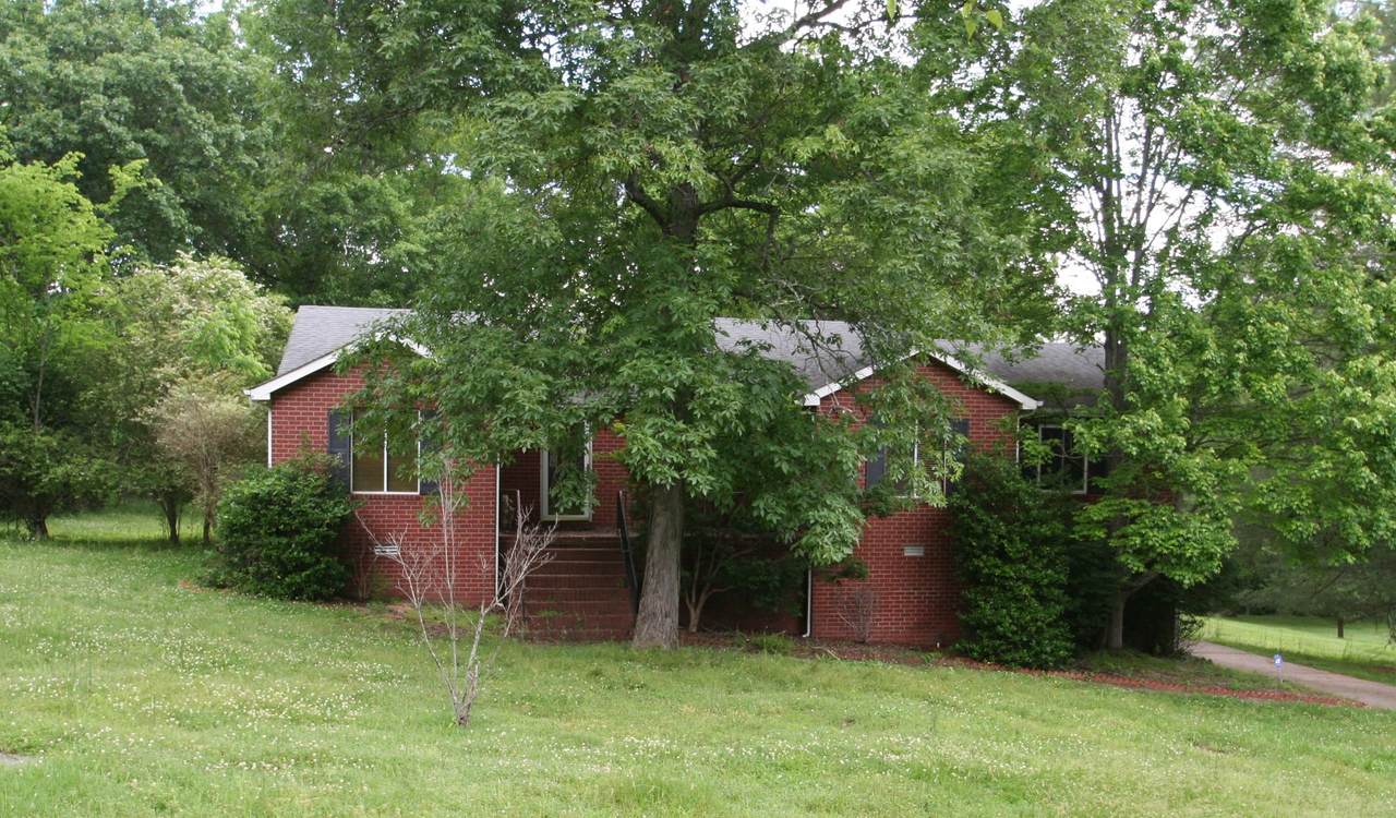 603 Canterbury Trl - Photo 1