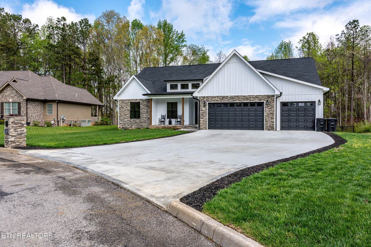 355 Shadows Lawn Drive - Photo 1