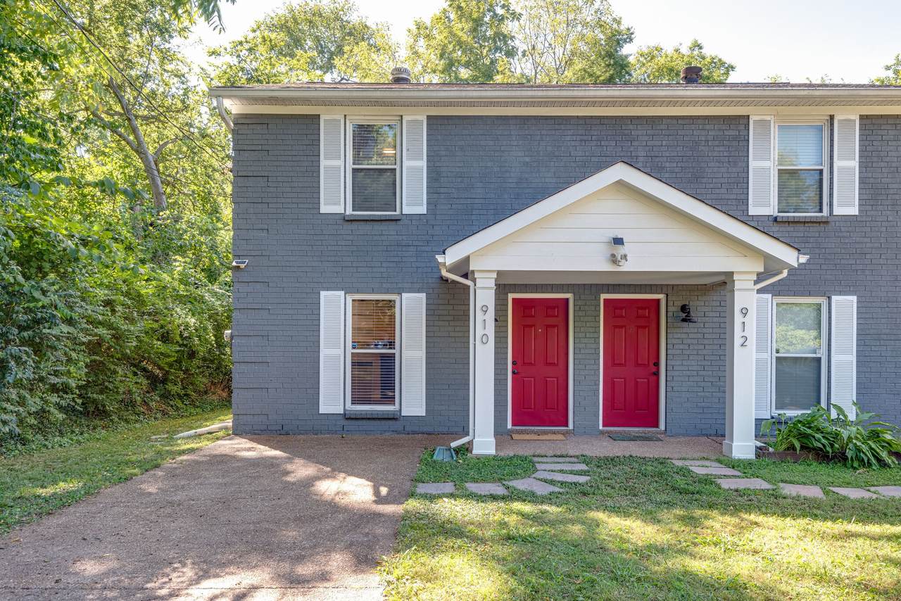 910 Emmett Ave - Photo 1