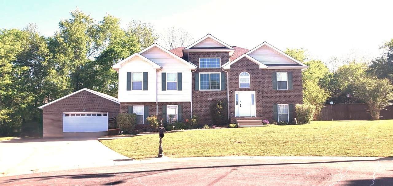 105 Clearwater Ct - Photo 1