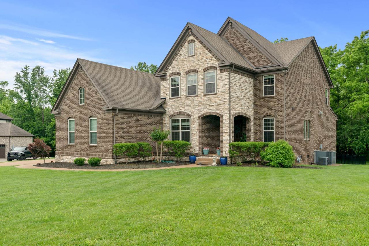 410 Pastoral Way - Photo 1