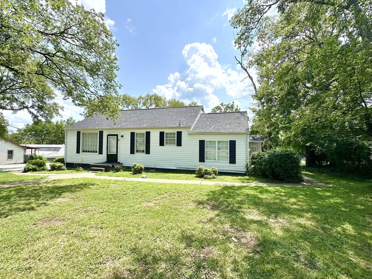 330 Cumberland Ave - Photo 1