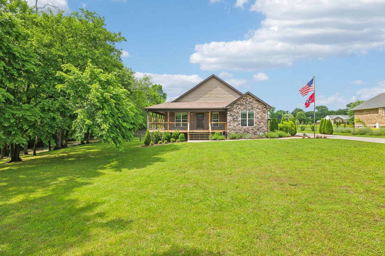 200 Lindsey Hollow Rd - Photo 1