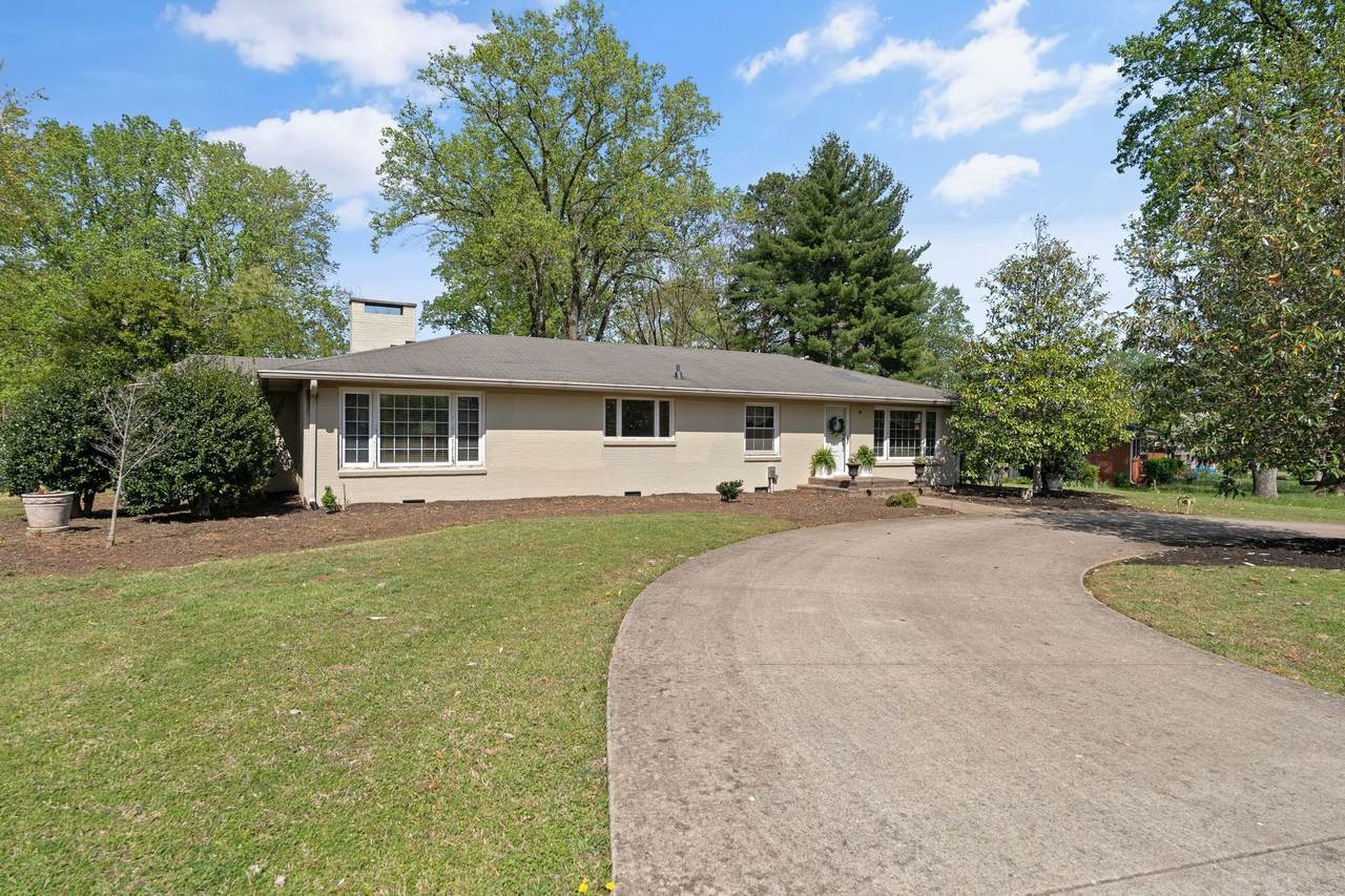 914 Sawyer Dr - Photo 1