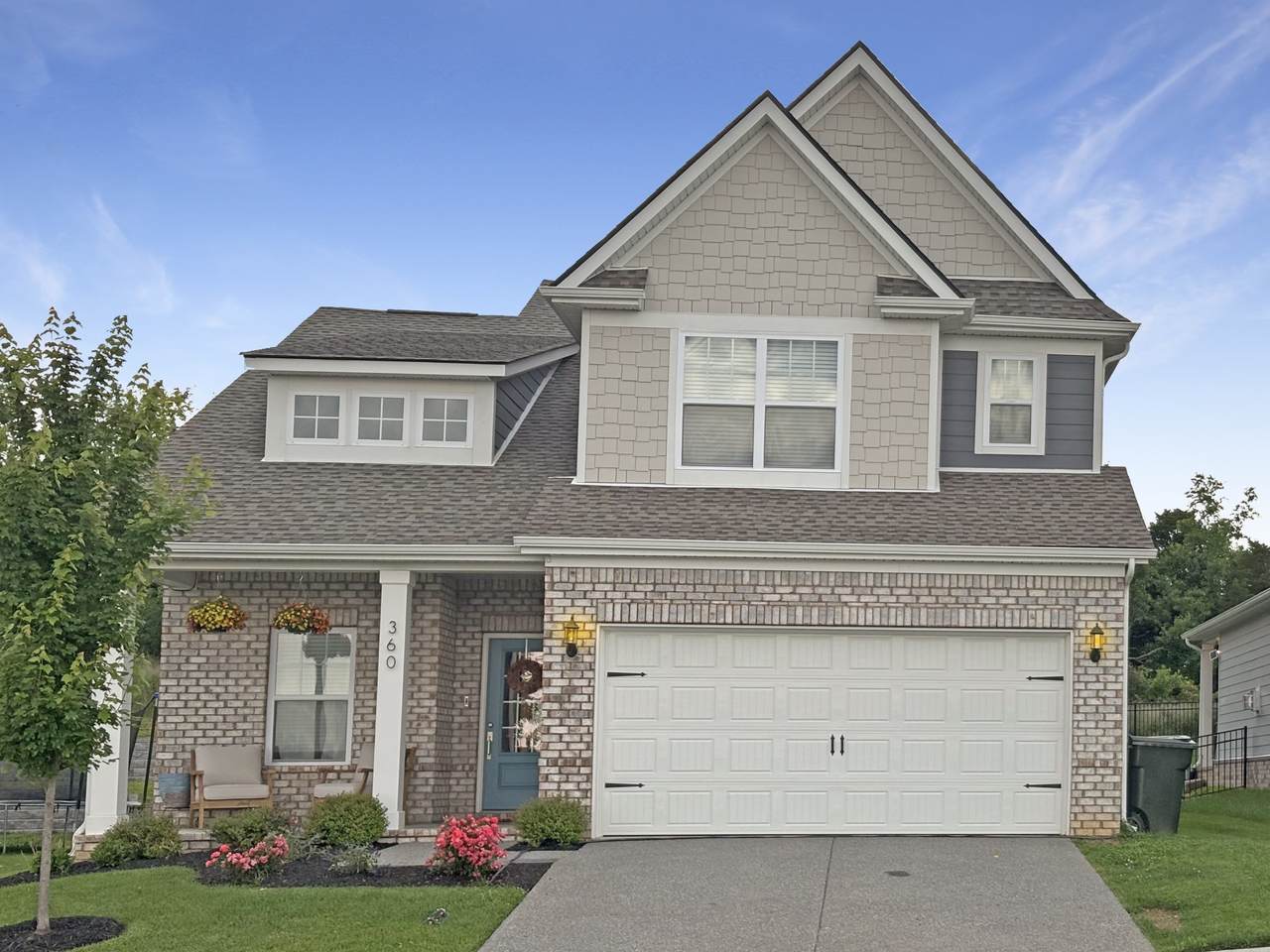 360 Gulfstream Dr - Photo 1