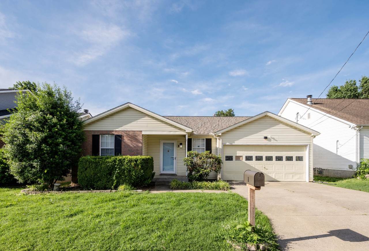 106 Edgehill Ln - Photo 1