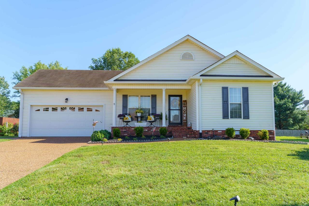 1101 Wedgewood Dr - Photo 1