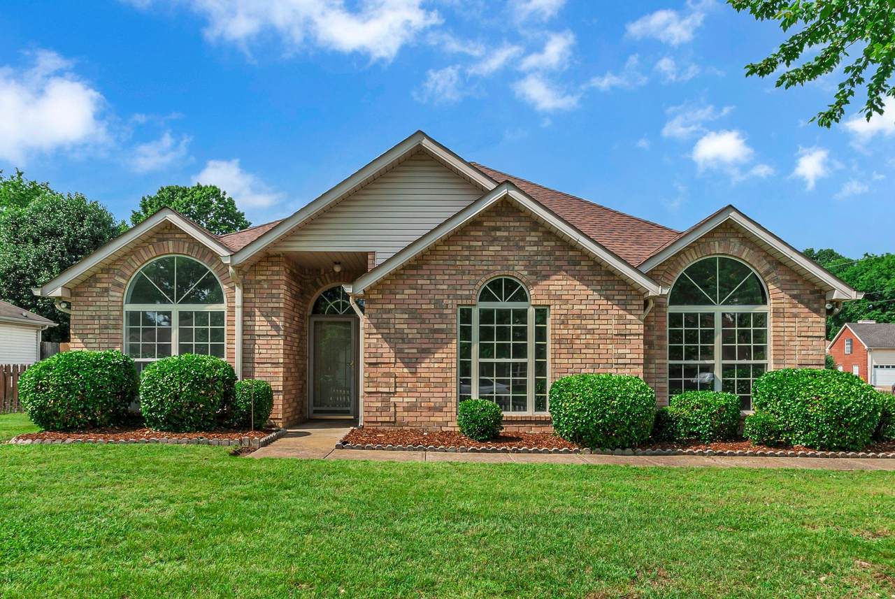 2240 Joann Dr - Photo 1