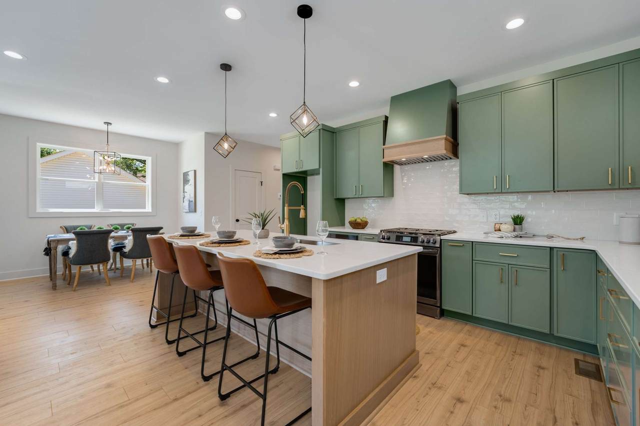 331 Duke St - Photo 1