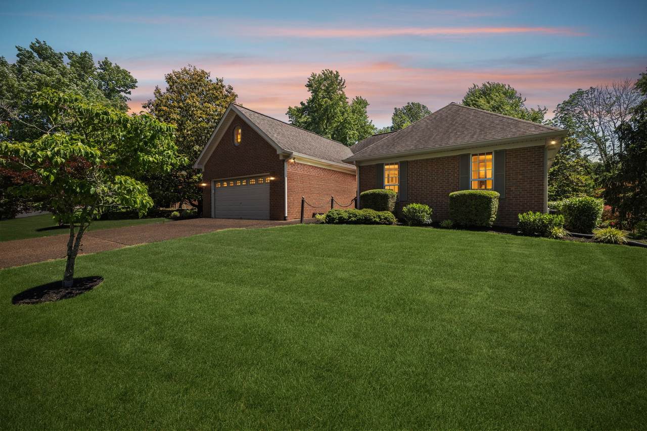 4348 Oakcrest Ln - Photo 1