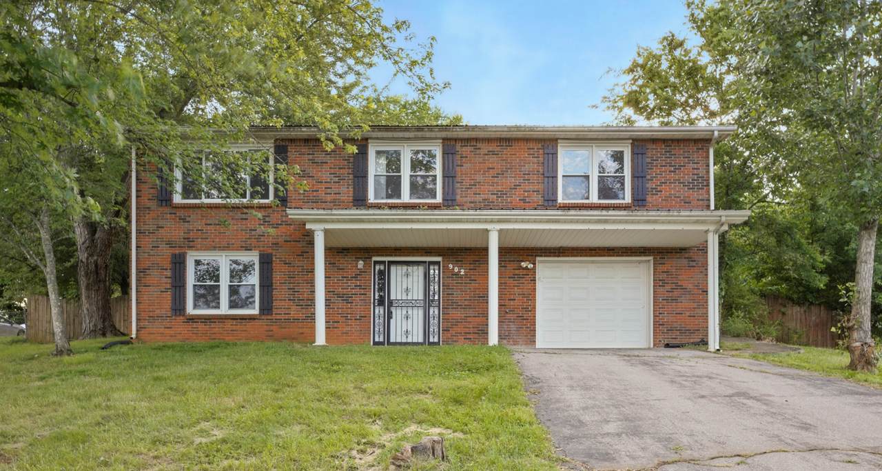 902 Dominion Dr - Photo 1