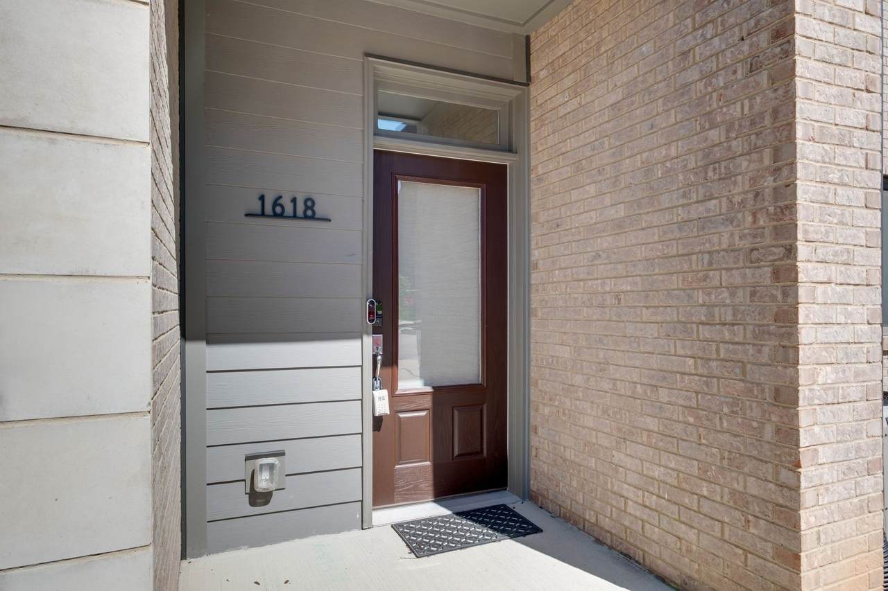 1618 Marshall Hollow Dr - Photo 1