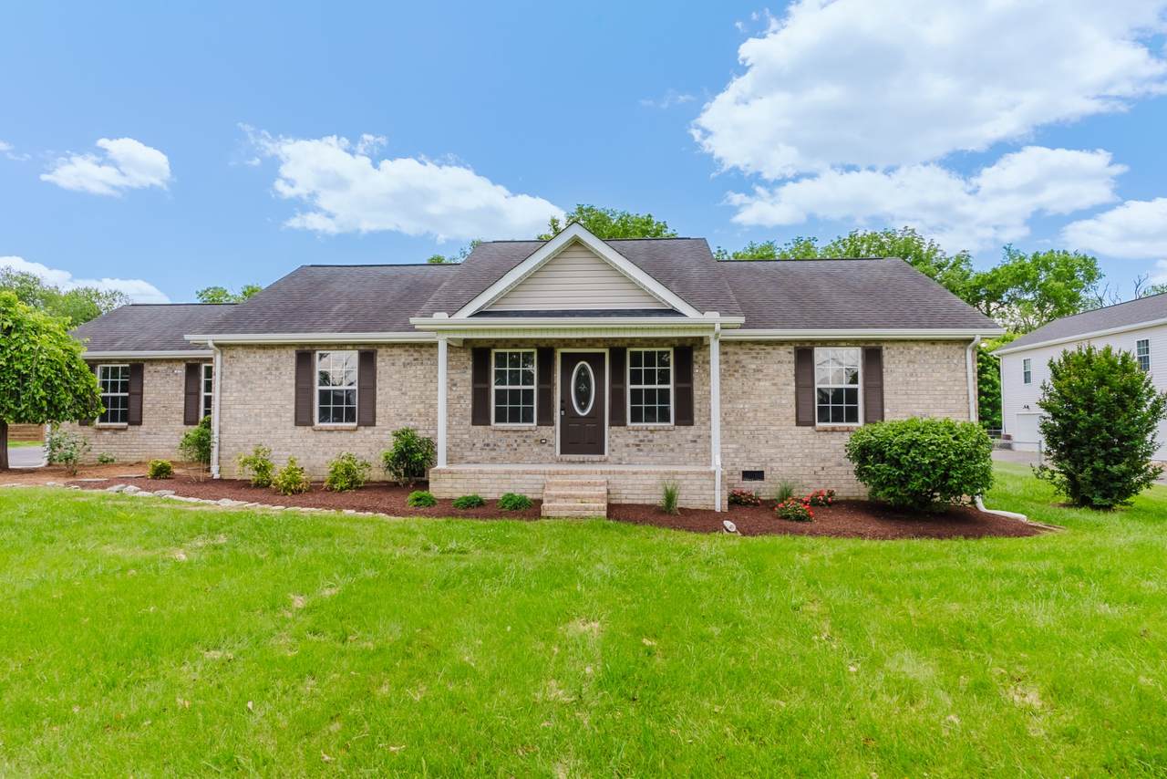 1078 Pinnacle Way - Photo 1