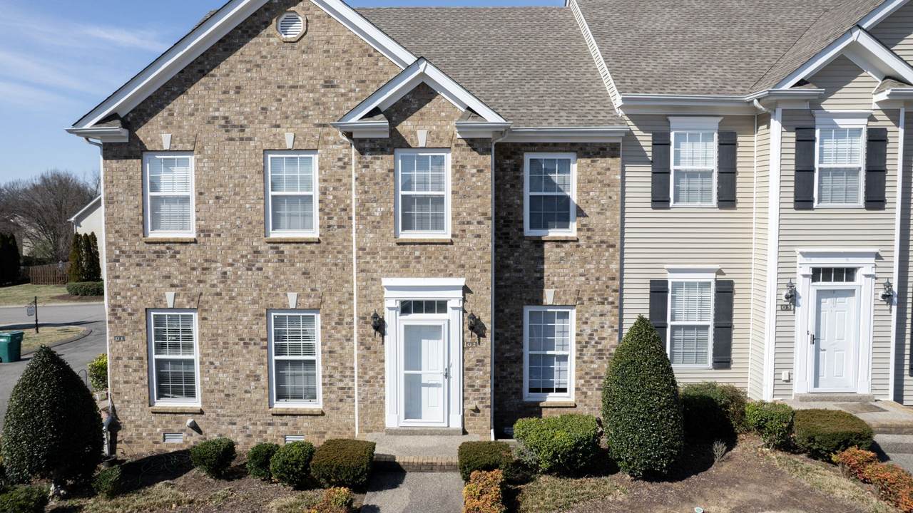 2271 Dewey Dr - Photo 1