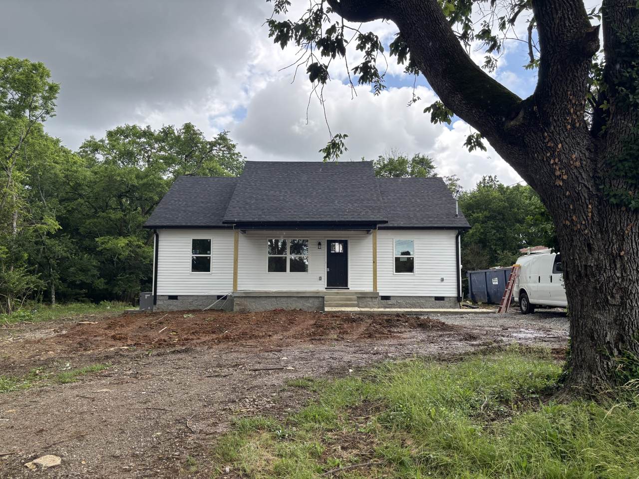 615 6th Ave North - Photo 1