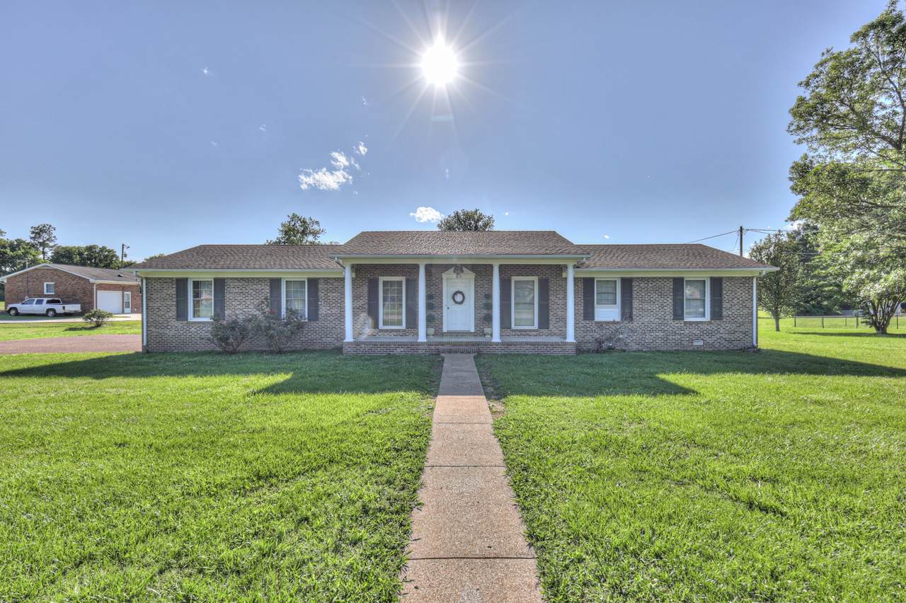 703 Dow Dr - Photo 1