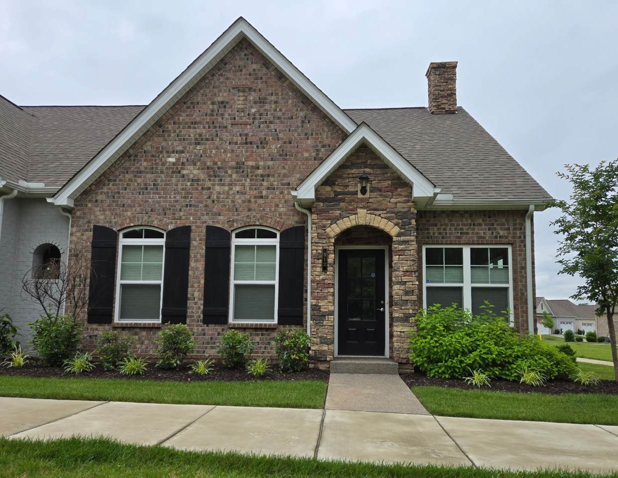 312 Buckner Cir - Photo 1
