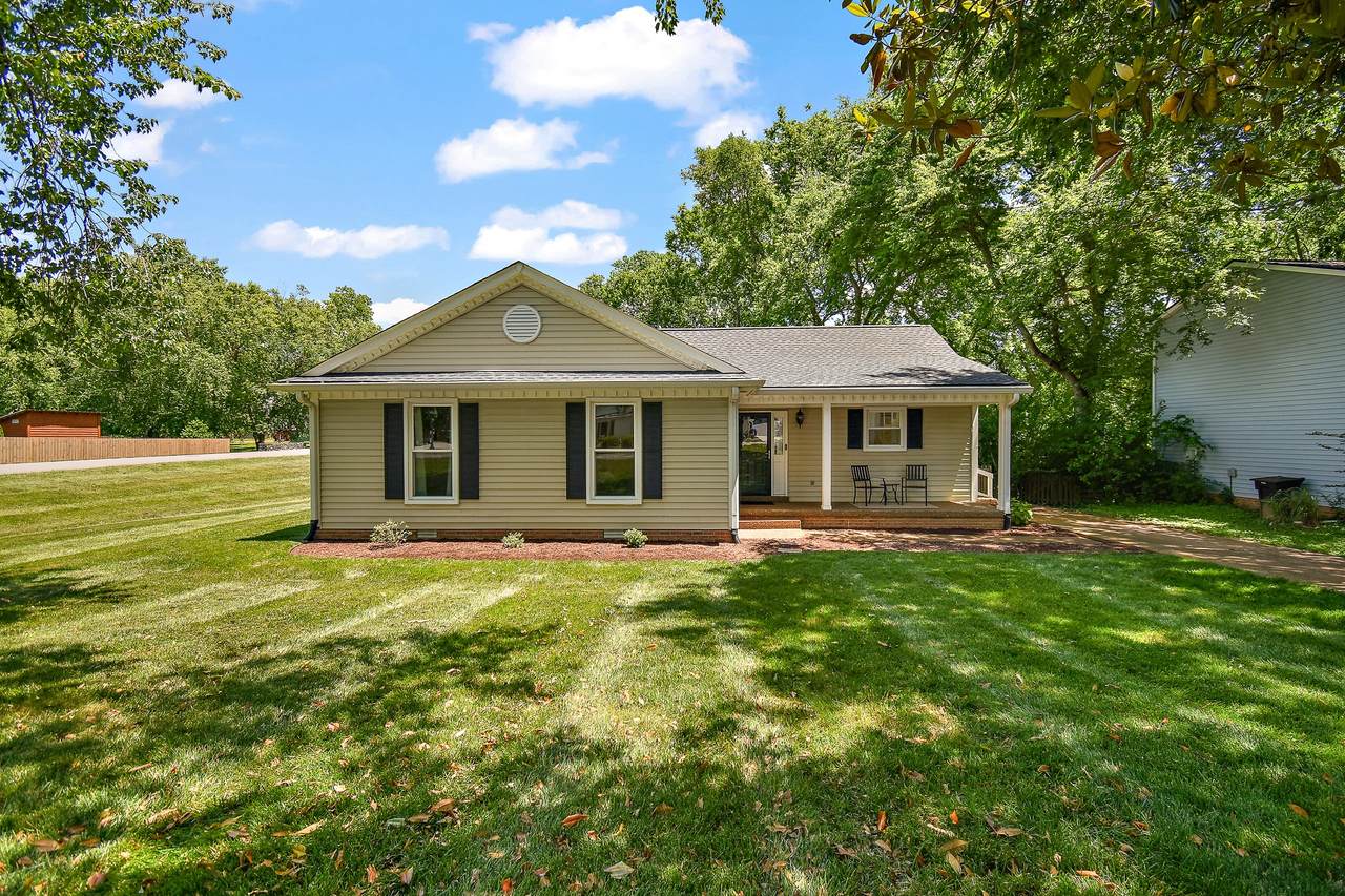 600 Riverview Dr - Photo 1