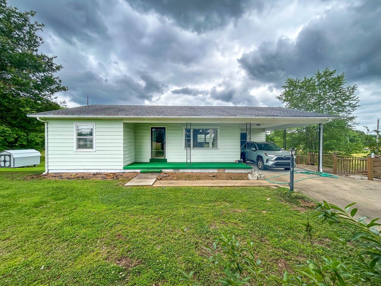 72 Allen Ln - Photo 1