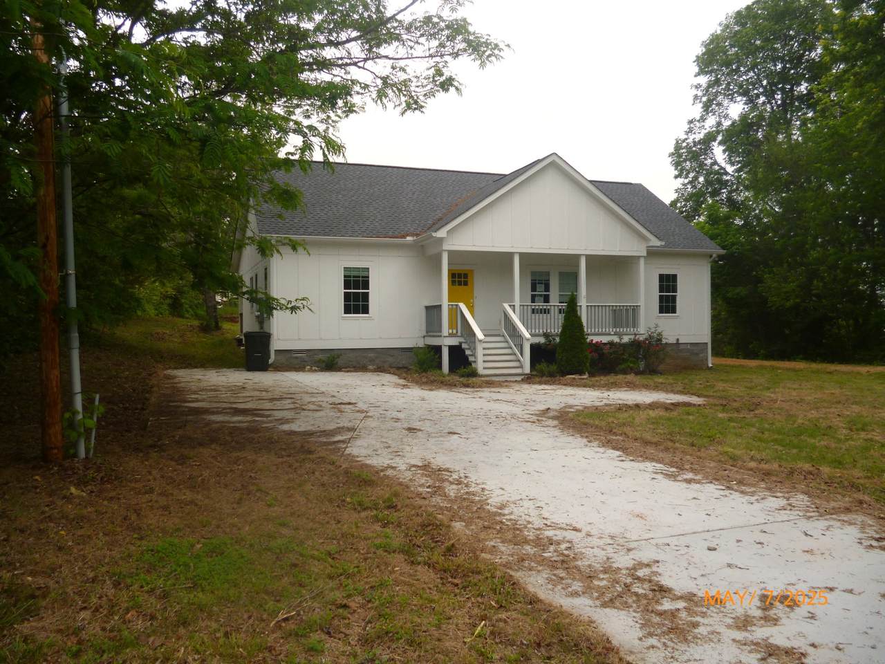 124 John Oliver Dr - Photo 1