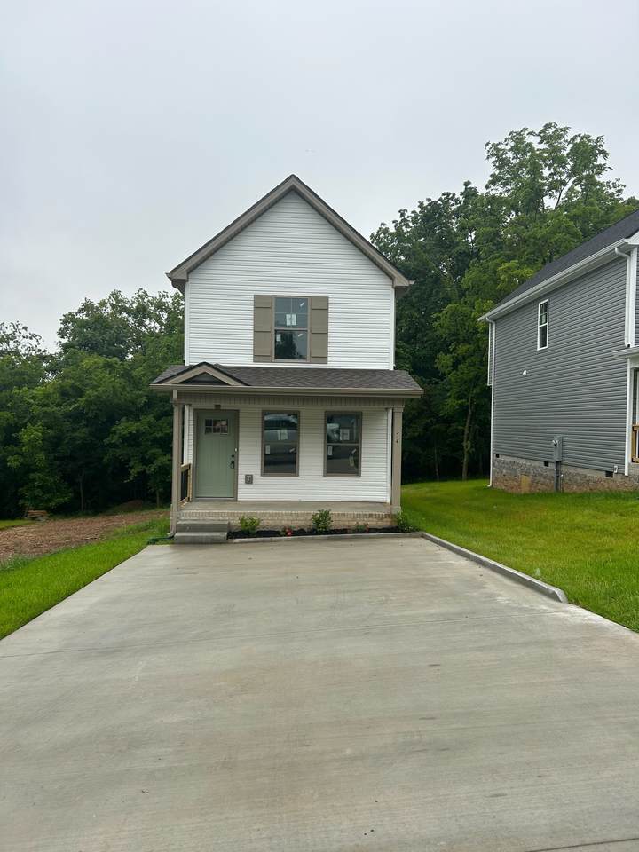 174 Oak St - Photo 1