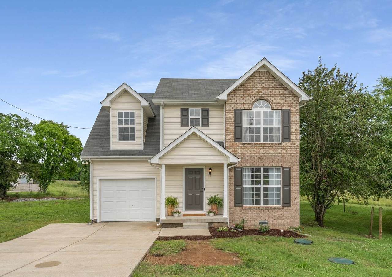 230 Breeze Dr - Photo 1