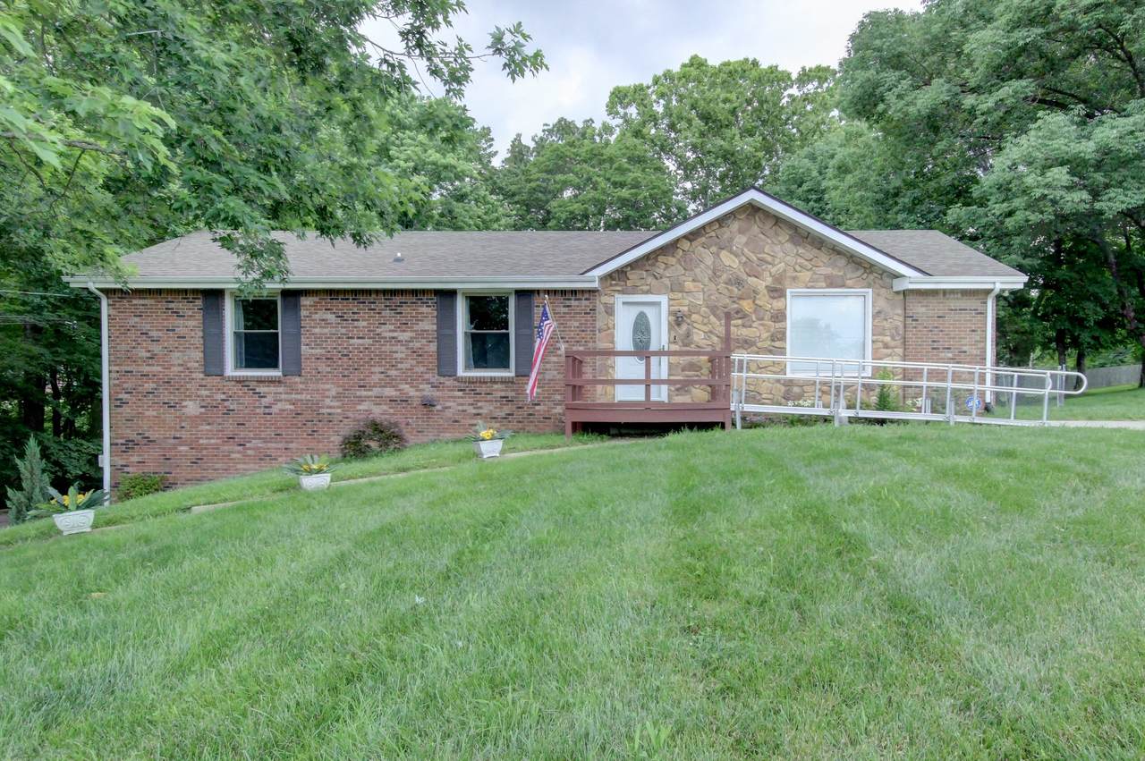 649 Chesterfield Cir - Photo 1