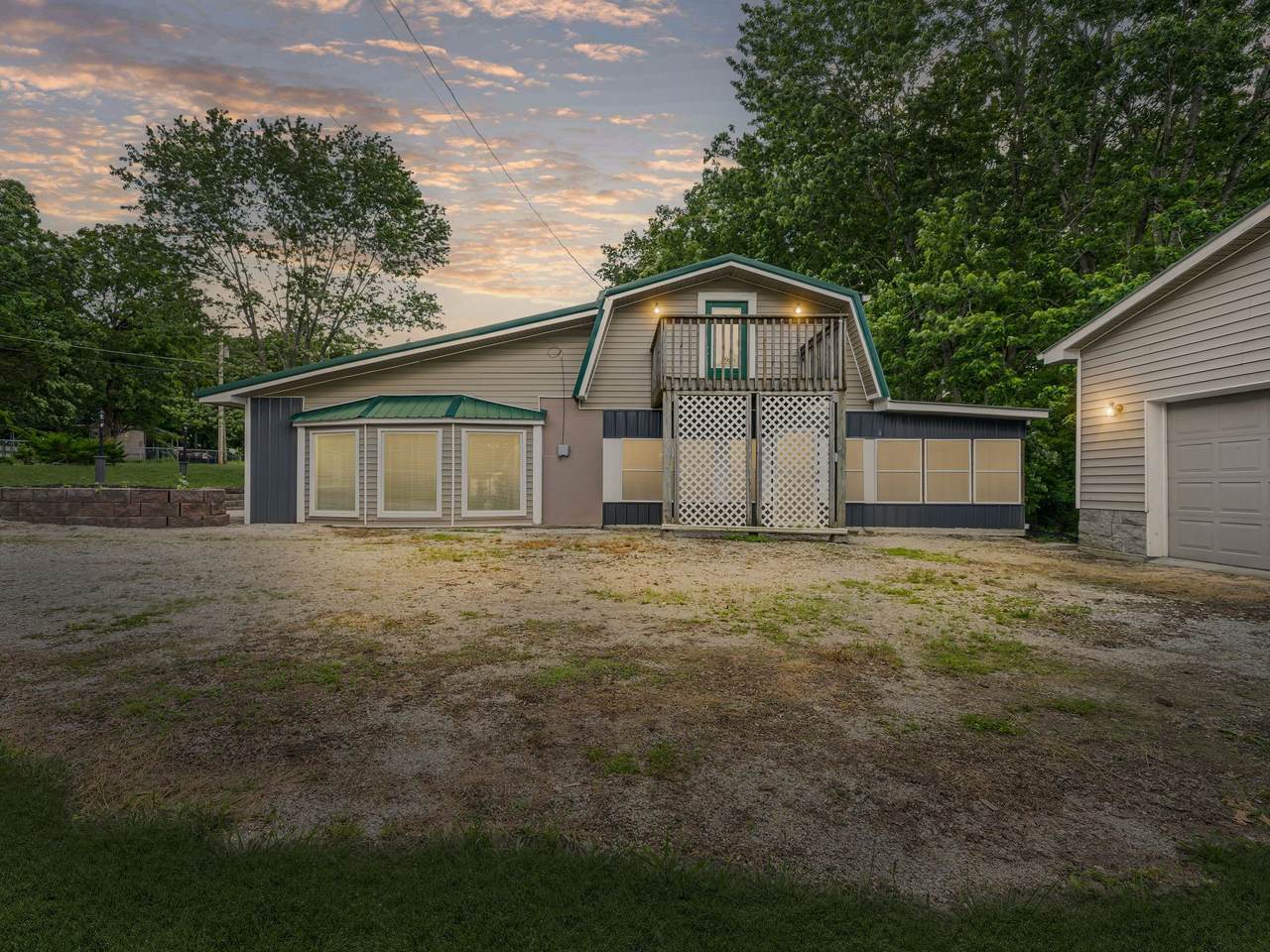 111 Brannon Cir - Photo 1