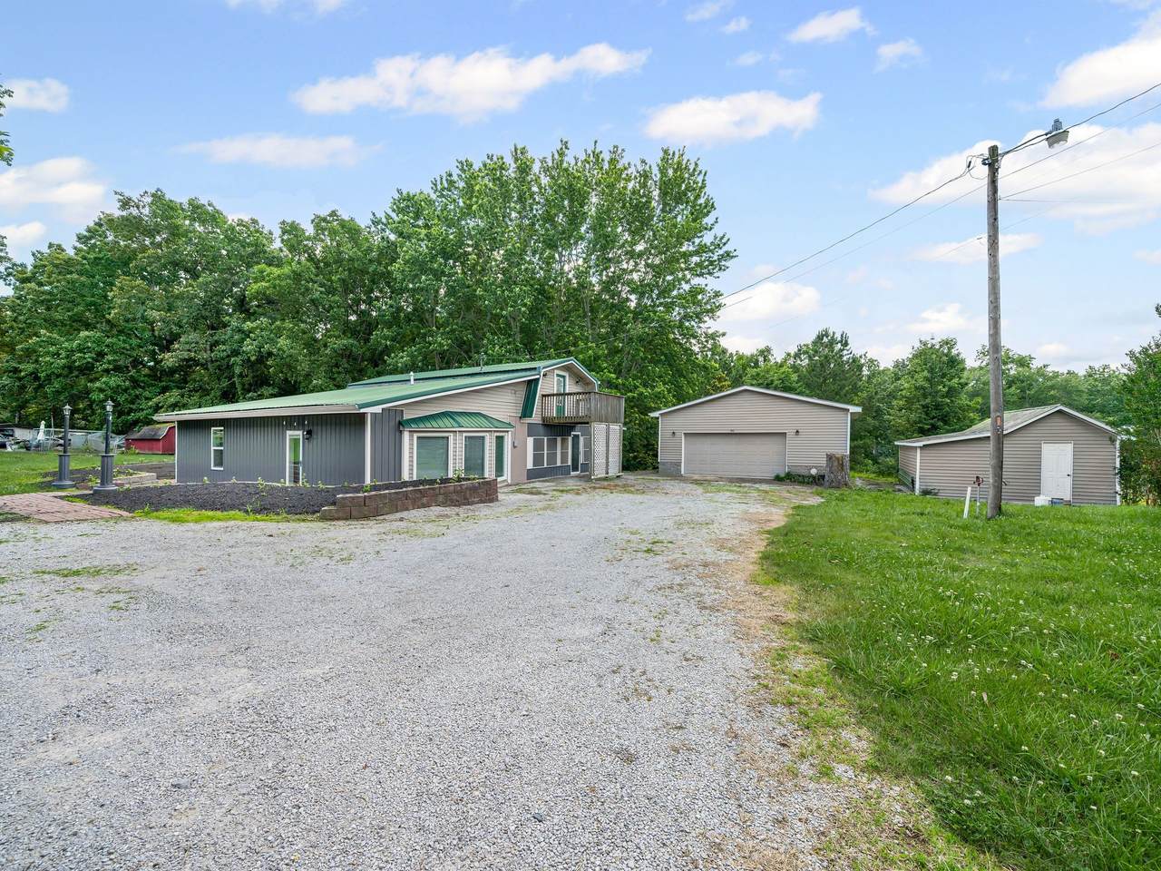 https://bt-photos.global.ssl.fastly.net/nashville/1280_boomver_1_RTC2899047-1.jpg